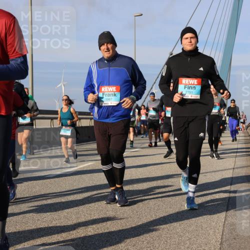 03.10.2025 - Köhlbrandbrückenlauf Strokosch-Dieckow http://msf.ph/oto/9120576 03.10.2025 09:55:28 Position 2 7, 14, 1967, 2151 meine-sportfotos.de