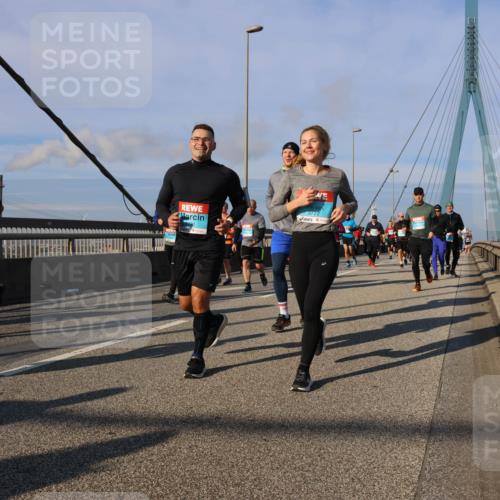 03.10.2025 - Köhlbrandbrückenlauf Strokosch-Dieckow http://msf.ph/oto/9120601 03.10.2025 09:55:31 Position 2 3772 meine-sportfotos.de