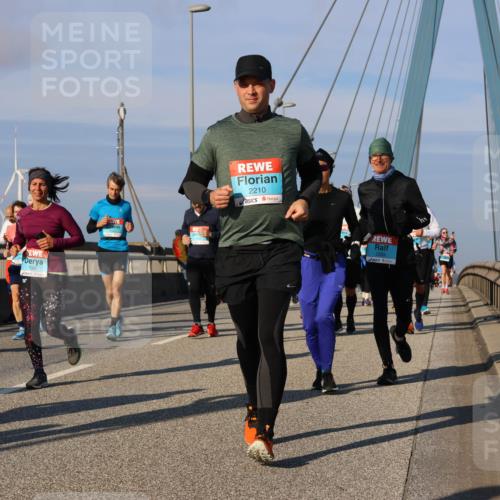 03.10.2025 - Köhlbrandbrückenlauf Strokosch-Dieckow http://msf.ph/oto/9120604 03.10.2025 09:55:33 Position 2 1001, 2210 meine-sportfotos.de