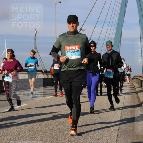 03.10.2025 - Köhlbrandbrückenlauf Strokosch-Dieckow http://msf.ph/oto/9120608 03.10.2025 09:55:33 Position 2 1001, 2210 meine-sportfotos.de