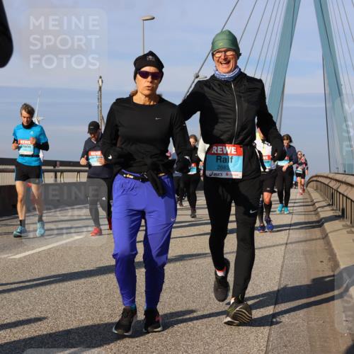 03.10.2025 - Köhlbrandbrückenlauf Strokosch-Dieckow http://msf.ph/oto/9120636 03.10.2025 09:55:35 Position 2 2683 meine-sportfotos.de