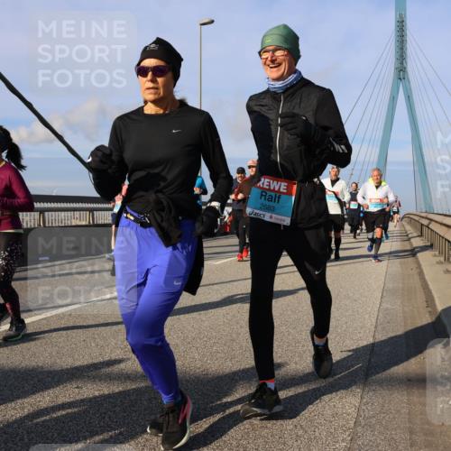 03.10.2025 - Köhlbrandbrückenlauf Strokosch-Dieckow http://msf.ph/oto/9120652 03.10.2025 09:55:36 Position 2 1001, 2683 meine-sportfotos.de