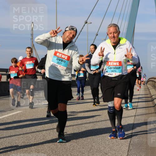 03.10.2025 - Köhlbrandbrückenlauf Strokosch-Dieckow http://msf.ph/oto/9120658 03.10.2025 09:55:37 Position 2 2141, 3677, 2139, 3675 meine-sportfotos.de