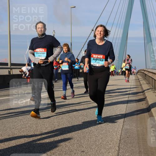 03.10.2025 - Köhlbrandbrückenlauf Strokosch-Dieckow http://msf.ph/oto/9120692 03.10.2025 09:55:40 Position 2 3669, 2045 meine-sportfotos.de