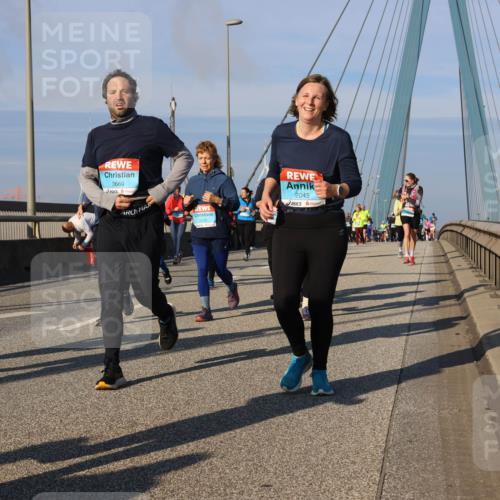 03.10.2025 - Köhlbrandbrückenlauf Strokosch-Dieckow http://msf.ph/oto/9120695 03.10.2025 09:55:40 Position 2 3669, 2045 meine-sportfotos.de