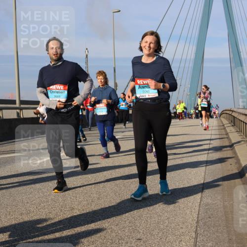 03.10.2025 - Köhlbrandbrückenlauf Strokosch-Dieckow http://msf.ph/oto/9120698 03.10.2025 09:55:40 Position 2 3669, 2045 meine-sportfotos.de
