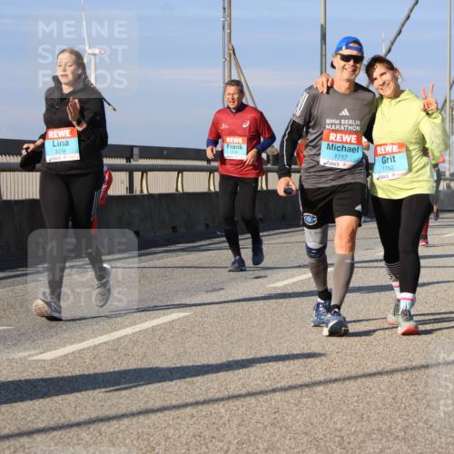 03.10.2025 - Köhlbrandbrückenlauf Strokosch-Dieckow http://msf.ph/oto/9120744 03.10.2025 09:55:48 Position 2 2234, 2408, 1717, 1762 meine-sportfotos.de