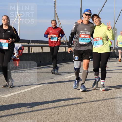 03.10.2025 - Köhlbrandbrückenlauf Strokosch-Dieckow http://msf.ph/oto/9120760 03.10.2025 09:55:48 Position 2 2234, 1717, 1762 meine-sportfotos.de