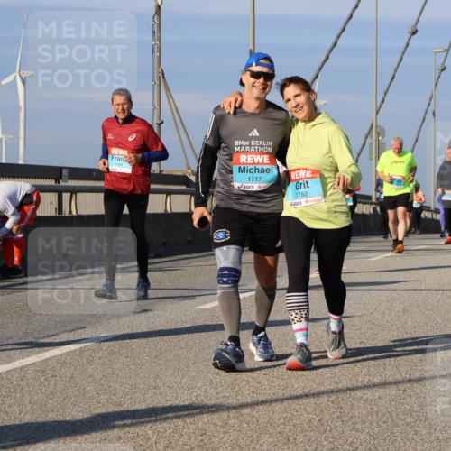 03.10.2025 - Köhlbrandbrückenlauf Strokosch-Dieckow http://msf.ph/oto/9120777 03.10.2025 09:55:49 Position 2 2234, 2408, 1717, 1762 meine-sportfotos.de