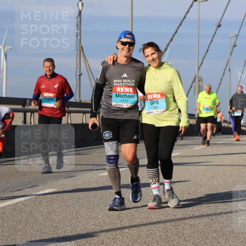 03.10.2025 - Köhlbrandbrückenlauf Strokosch-Dieckow http://msf.ph/oto/9120790 03.10.2025 09:55:49 Position 2 2408, 1717, 1762 meine-sportfotos.de