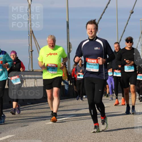 03.10.2025 - Köhlbrandbrückenlauf Strokosch-Dieckow http://msf.ph/oto/9120812 03.10.2025 09:55:55 Position 2 1, 3519, 2829, 3147, 1965, 2739 meine-sportfotos.de