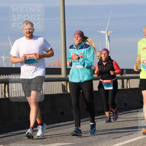 03.10.2025 - Köhlbrandbrückenlauf Strokosch-Dieckow http://msf.ph/oto/9120828 03.10.2025 09:55:56 Position 2 3520, 3519, 2829, 2739 meine-sportfotos.de