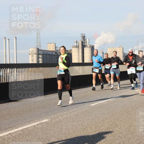 03.10.2025 - Köhlbrandbrückenlauf Lena Gebhardt http://msf.ph/oto/9124438 03.10.2025 09:45:52 Position 2  meine-sportfotos.de