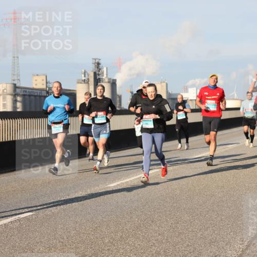 03.10.2025 - Köhlbrandbrückenlauf Lena Gebhardt http://msf.ph/oto/9124456 03.10.2025 09:45:53 Position 2 2024, 1284, 2979 meine-sportfotos.de