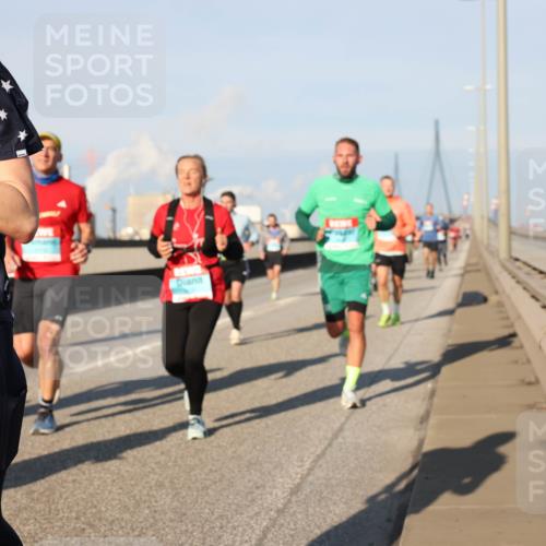 03.10.2025 - Köhlbrandbrückenlauf Lena Gebhardt http://msf.ph/oto/9124545 03.10.2025 09:45:55 Position 2 2979 meine-sportfotos.de