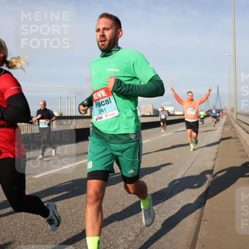 03.10.2025 - Köhlbrandbrückenlauf Lena Gebhardt http://msf.ph/oto/9124593 03.10.2025 09:45:57 Position 2 630, 10, 3041 meine-sportfotos.de