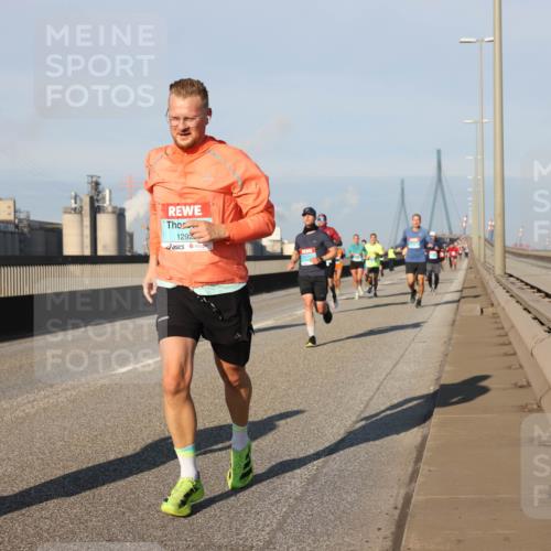 03.10.2025 - Köhlbrandbrückenlauf Lena Gebhardt http://msf.ph/oto/9124633 03.10.2025 09:45:58 Position 2 1292 meine-sportfotos.de