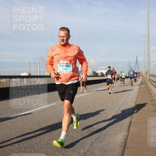 03.10.2025 - Köhlbrandbrückenlauf Lena Gebhardt http://msf.ph/oto/9124674 03.10.2025 09:45:59 Position 2 1292 meine-sportfotos.de