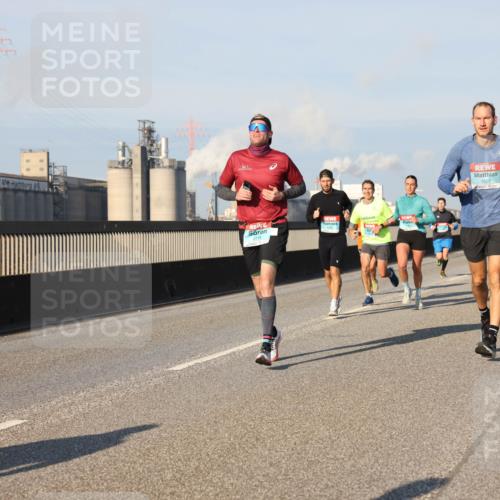 03.10.2025 - Köhlbrandbrückenlauf Lena Gebhardt http://msf.ph/oto/9124765 03.10.2025 09:46:01 Position 2 1058 meine-sportfotos.de