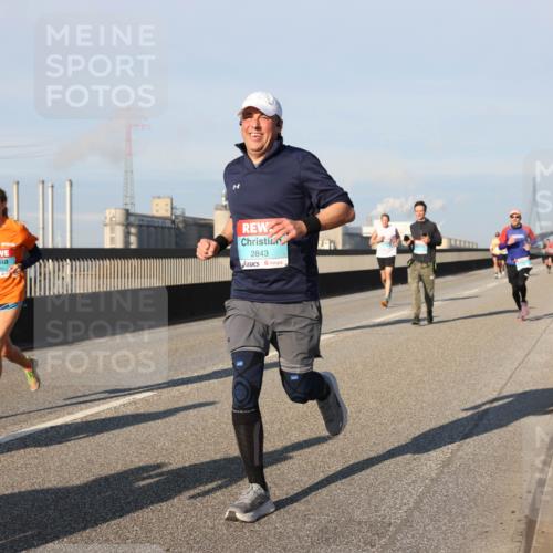 03.10.2025 - Köhlbrandbrückenlauf Lena Gebhardt http://msf.ph/oto/9126180 03.10.2025 09:46:06 Position 2 2849, 2843 meine-sportfotos.de