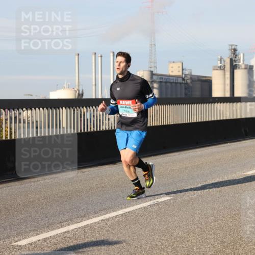 03.10.2025 - Köhlbrandbrückenlauf Lena Gebhardt http://msf.ph/oto/9126210 03.10.2025 09:46:08 Position 2 1316, 1144 meine-sportfotos.de