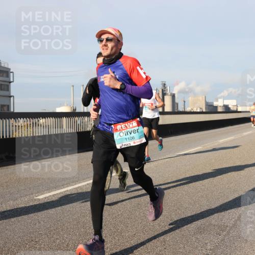 03.10.2025 - Köhlbrandbrückenlauf Lena Gebhardt http://msf.ph/oto/9126250 03.10.2025 09:46:10 Position 2 1106 meine-sportfotos.de