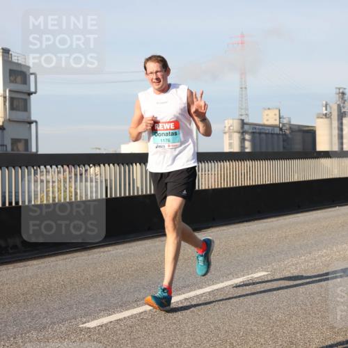 03.10.2025 - Köhlbrandbrückenlauf Lena Gebhardt http://msf.ph/oto/9126276 03.10.2025 09:46:11 Position 2 1176 meine-sportfotos.de