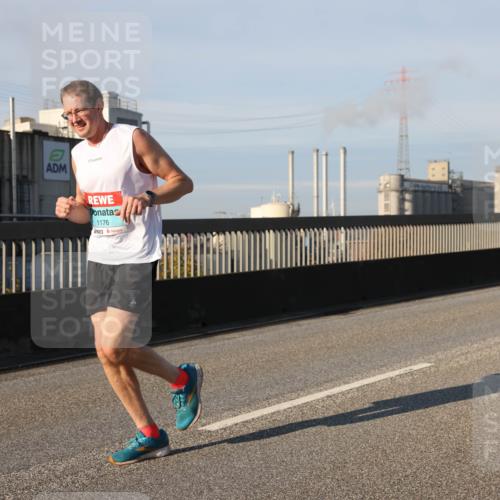 03.10.2025 - Köhlbrandbrückenlauf Lena Gebhardt http://msf.ph/oto/9126279 03.10.2025 09:46:11 Position 2 1176 meine-sportfotos.de