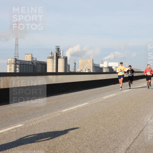 03.10.2025 - Köhlbrandbrückenlauf Lena Gebhardt http://msf.ph/oto/9126293 03.10.2025 09:46:12 Position 2  meine-sportfotos.de