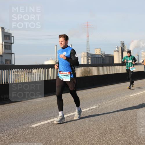 03.10.2025 - Köhlbrandbrückenlauf Lena Gebhardt http://msf.ph/oto/9126431 03.10.2025 09:46:24 Position 2 2947 meine-sportfotos.de