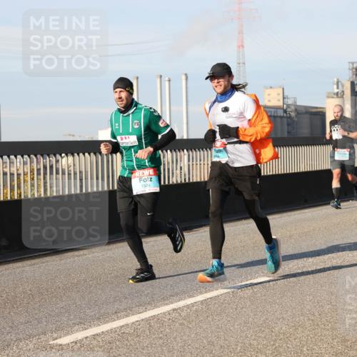 03.10.2025 - Köhlbrandbrückenlauf Lena Gebhardt http://msf.ph/oto/9126476 03.10.2025 09:46:26 Position 2 1526, 3164 meine-sportfotos.de