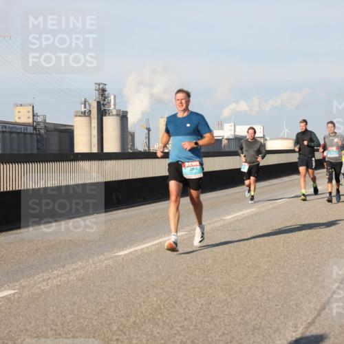 03.10.2025 - Köhlbrandbrückenlauf Lena Gebhardt http://msf.ph/oto/9126621 03.10.2025 09:46:32 Position 2  meine-sportfotos.de