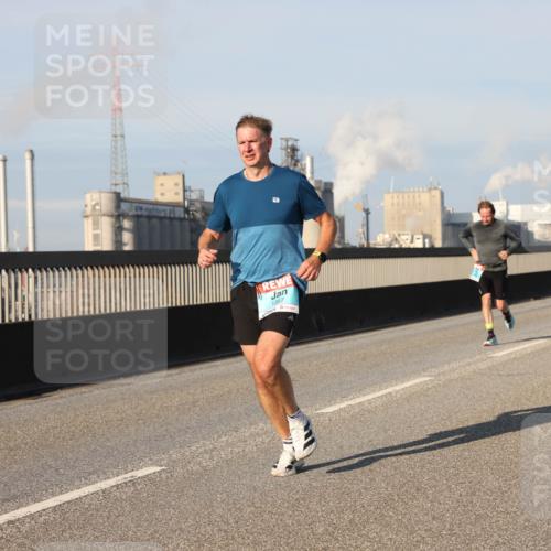 03.10.2025 - Köhlbrandbrückenlauf Lena Gebhardt http://msf.ph/oto/9126654 03.10.2025 09:46:33 Position 2 1357 meine-sportfotos.de