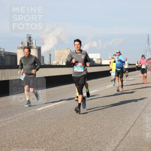 03.10.2025 - Köhlbrandbrückenlauf Lena Gebhardt http://msf.ph/oto/9126683 03.10.2025 09:46:35 Position 2 2587 meine-sportfotos.de