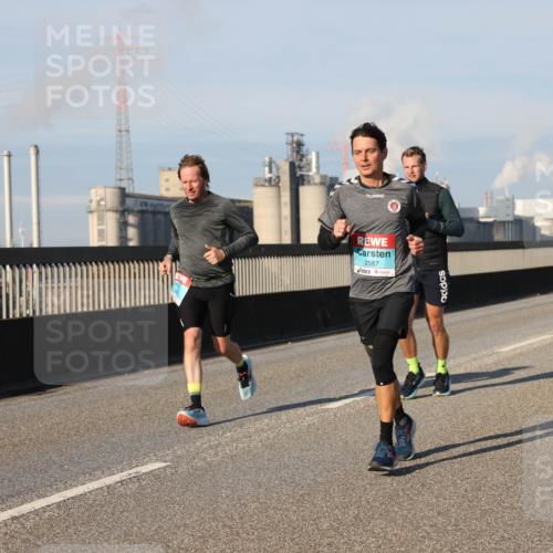 03.10.2025 - Köhlbrandbrückenlauf Lena Gebhardt http://msf.ph/oto/9126704 03.10.2025 09:46:36 Position 2 2587 meine-sportfotos.de