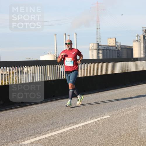 03.10.2025 - Köhlbrandbrückenlauf Lena Gebhardt http://msf.ph/oto/9126920 03.10.2025 09:46:46 Position 2 2995 meine-sportfotos.de