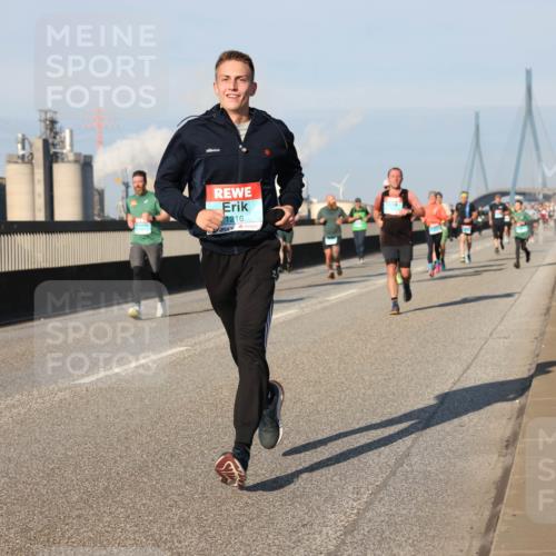 03.10.2025 - Köhlbrandbrückenlauf Lena Gebhardt http://msf.ph/oto/9126978 03.10.2025 09:46:49 Position 2 1216, 2 meine-sportfotos.de