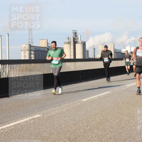 03.10.2025 - Köhlbrandbrückenlauf Lena Gebhardt http://msf.ph/oto/9127014 03.10.2025 09:46:51 Position 2  meine-sportfotos.de