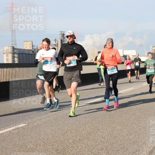 03.10.2025 - Köhlbrandbrückenlauf Lena Gebhardt http://msf.ph/oto/9127097 03.10.2025 09:46:55 Position 2 1595 meine-sportfotos.de