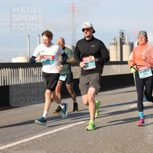 03.10.2025 - Köhlbrandbrückenlauf Lena Gebhardt http://msf.ph/oto/9127115 03.10.2025 09:46:55 Position 2 3111, 207, 1595 meine-sportfotos.de