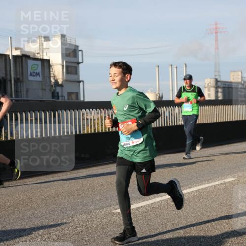 03.10.2025 - Köhlbrandbrückenlauf Lena Gebhardt http://msf.ph/oto/9127172 03.10.2025 09:46:58 Position 2 5, 3498 meine-sportfotos.de