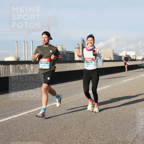 03.10.2025 - Köhlbrandbrückenlauf Lena Gebhardt http://msf.ph/oto/9127324 03.10.2025 09:47:06 Position 2 1088, 3227 meine-sportfotos.de