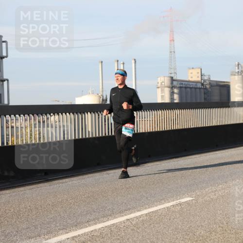 03.10.2025 - Köhlbrandbrückenlauf Lena Gebhardt http://msf.ph/oto/9127360 03.10.2025 09:47:08 Position 2 1966 meine-sportfotos.de