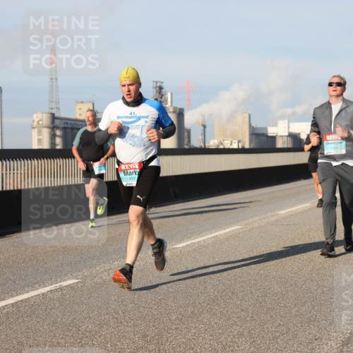 03.10.2025 - Köhlbrandbrückenlauf Lena Gebhardt http://msf.ph/oto/9127390 03.10.2025 09:47:11 Position 2 41, 2012, 111, 1334 meine-sportfotos.de