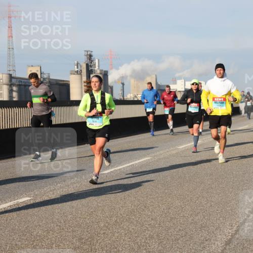 03.10.2025 - Köhlbrandbrückenlauf Lena Gebhardt http://msf.ph/oto/9127598 03.10.2025 09:47:29 Position 2 1836, 1702 meine-sportfotos.de