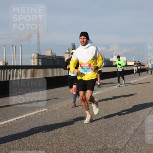 03.10.2025 - Köhlbrandbrückenlauf Lena Gebhardt http://msf.ph/oto/9127628 03.10.2025 09:47:30 Position 2 1702 meine-sportfotos.de