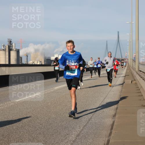 03.10.2025 - Köhlbrandbrückenlauf Lena Gebhardt http://msf.ph/oto/9127687 03.10.2025 09:47:35 Position 2 2920 meine-sportfotos.de