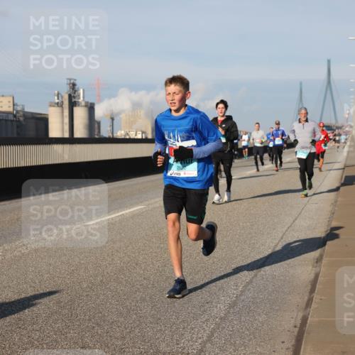 03.10.2025 - Köhlbrandbrückenlauf Lena Gebhardt http://msf.ph/oto/9127697 03.10.2025 09:47:35 Position 2  meine-sportfotos.de