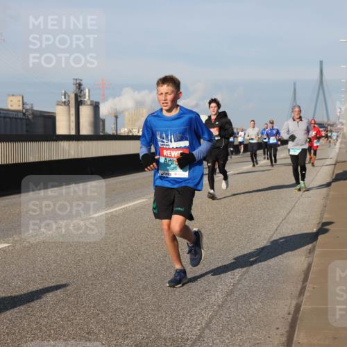 03.10.2025 - Köhlbrandbrückenlauf Lena Gebhardt http://msf.ph/oto/9127702 03.10.2025 09:47:35 Position 2 2920 meine-sportfotos.de