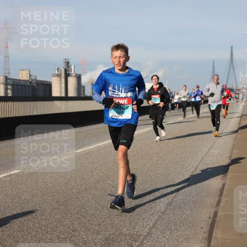 03.10.2025 - Köhlbrandbrückenlauf Lena Gebhardt http://msf.ph/oto/9127710 03.10.2025 09:47:35 Position 2 2920 meine-sportfotos.de